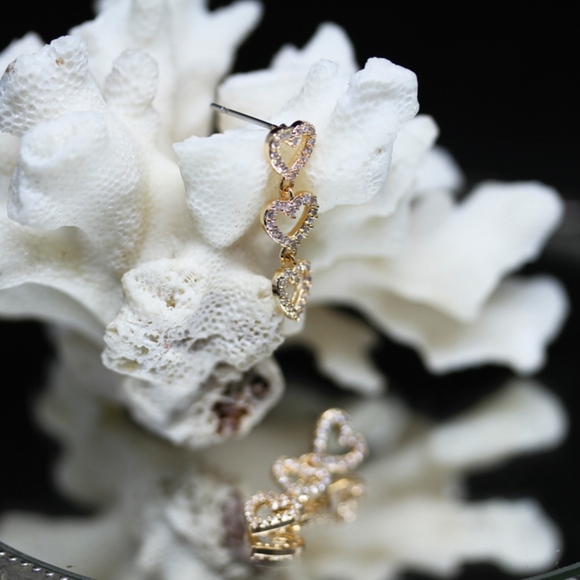 14k Gold Dipped White Topaz Pave ❤️ Earrings - Picture 4 of 8